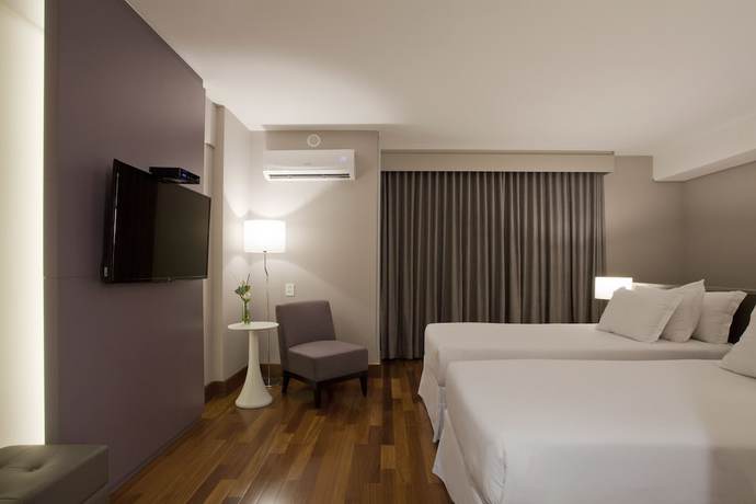 Imagen de la habitación del Hotel NH Collection Curitiba. Foto 5