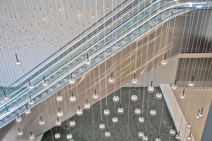 Imagen de los interiores del Hotel NH Collection Curitiba. Foto 17