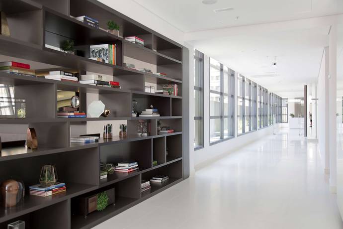 Imagen de los interiores del Hotel NH Collection Curitiba. Foto 18