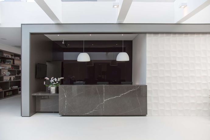 Imagen de los interiores del Hotel NH Collection Curitiba. Foto 19