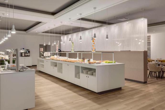 Imagen del bar/restaurante del Hotel NH Collection Gent. Foto 4