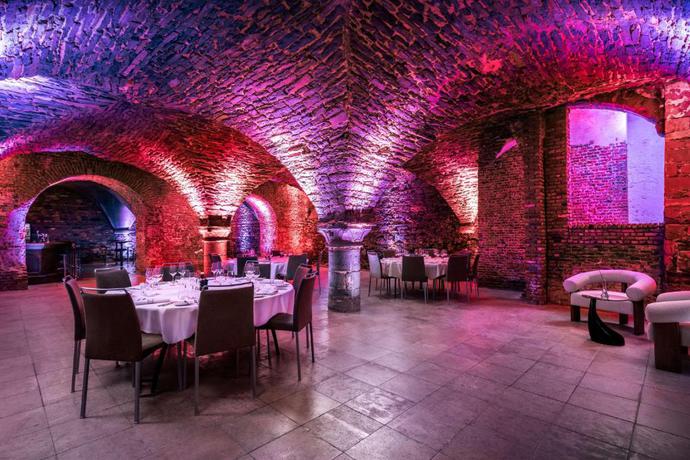 Imagen del bar/restaurante del Hotel NH Collection Gent. Foto 5