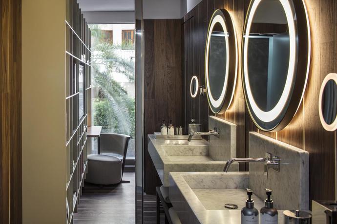 Imagen de la habitación del Hotel NH Collection Ibiza. Foto 7