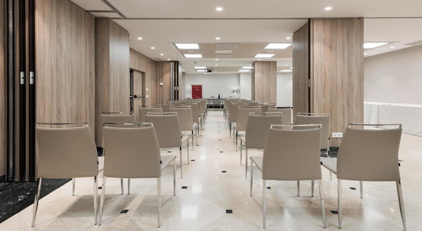 Imagen de los interiores del Hotel NH Collection Madrid Abascal. Foto 16