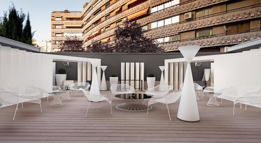 Imagen de los exteriores del Hotel NH Collection Madrid Abascal. Foto 10