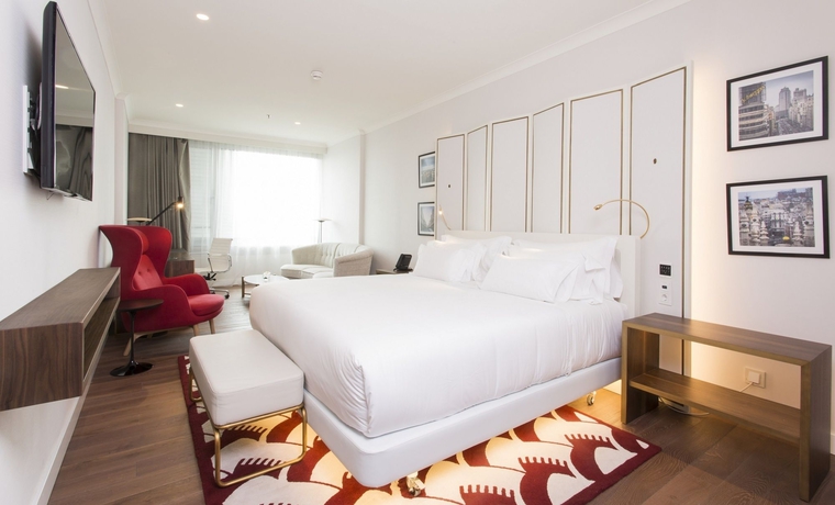 Imagen de la habitación del Hotel NH Collection Madrid Eurobuilding. Foto 6