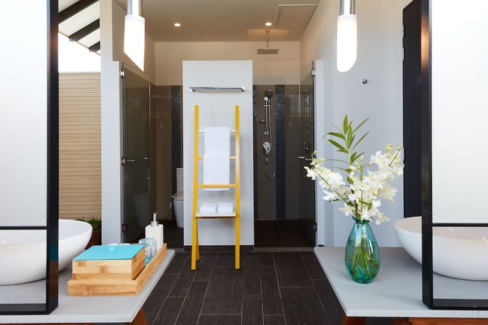 Imagen de la habitación del Hotel NH Collection Maldives Havodda Resort. Foto 7