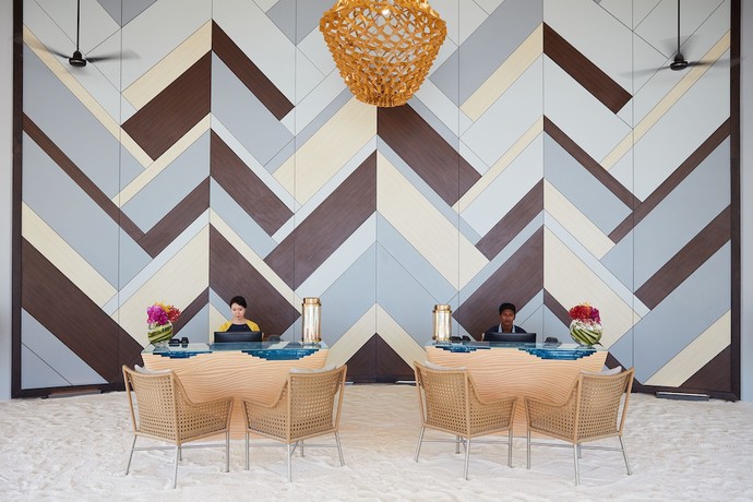 Imagen de los interiores del Hotel NH Collection Maldives Havodda Resort. Foto 20