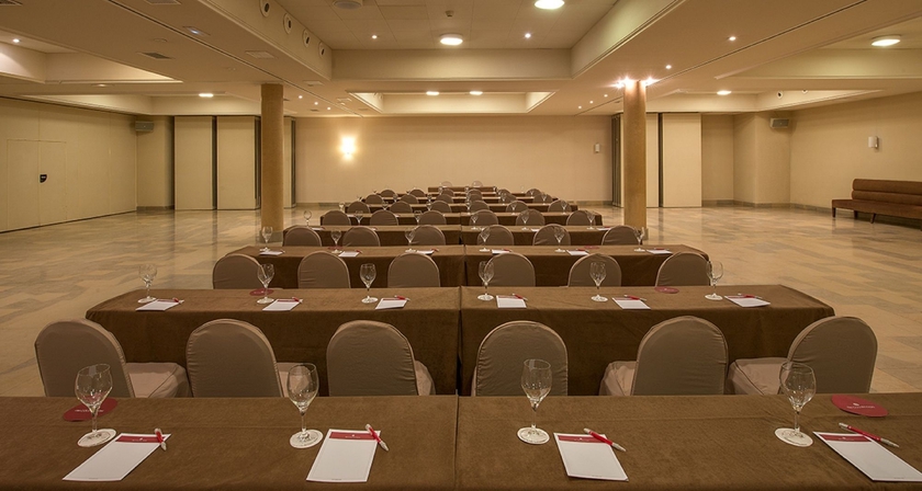 Imagen de los interiores del Hotel NH Collection Palacio de Burgos. Foto 16