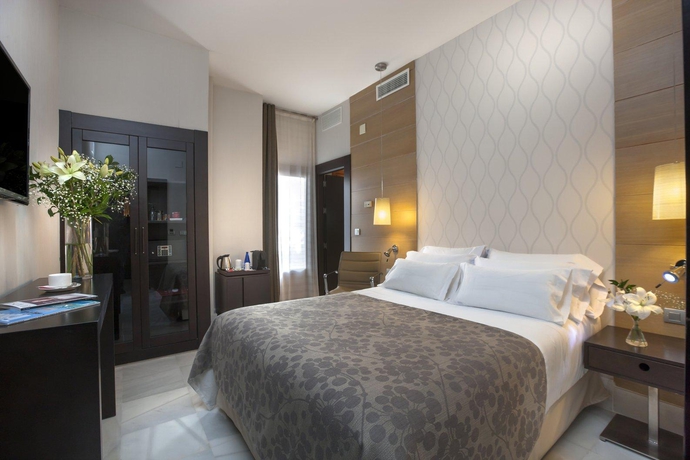 Imagen de la habitación del Hotel NH Collection Palacio de C&oacute;rdoba. Foto 6