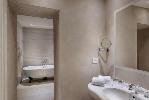 Imagen de la habitación del Hotel NH Collection Palazzo Verona. Foto 17