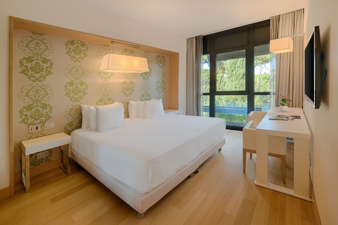 Imagen de la habitación del Hotel NH Collection Roma Vittorio Veneto. Foto 2