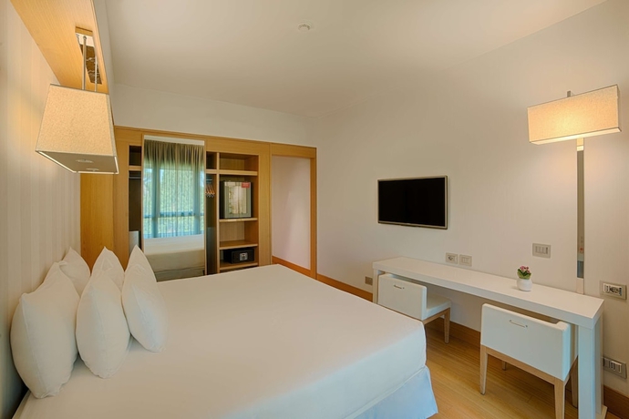 Imagen de la habitación del Hotel NH Collection Roma Vittorio Veneto. Foto 7
