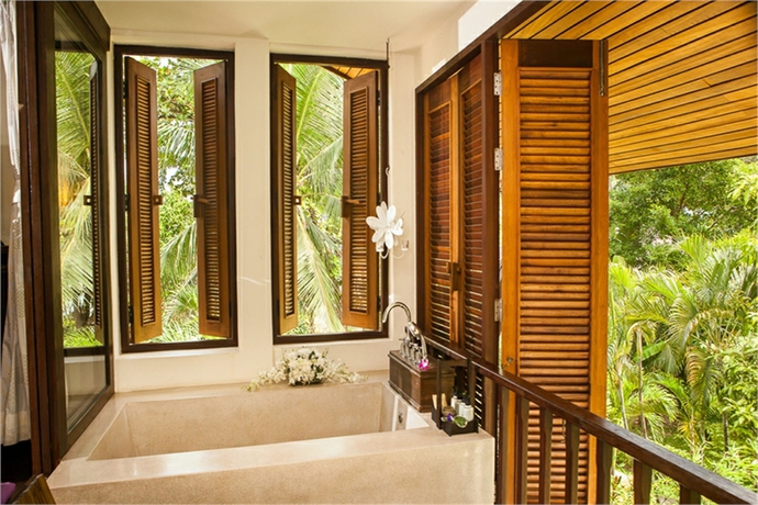 Imagen de la habitación del Hotel NH Collection Samui Peace Resort. Foto 12