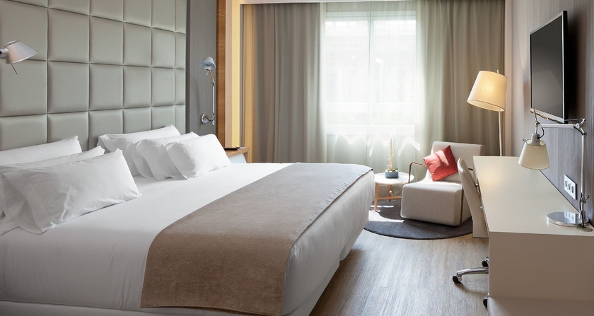 Imagen de la habitación del Hotel NH Collection San Sebastián Aránzazu. Foto 6