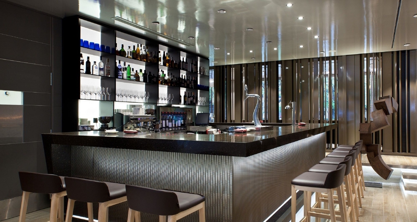 Imagen del bar/restaurante del Hotel NH Collection San Sebastián Aránzazu. Foto 3