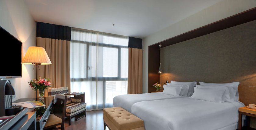 Imagen de la habitación del Hotel NH Collection Sevilla. Foto 8