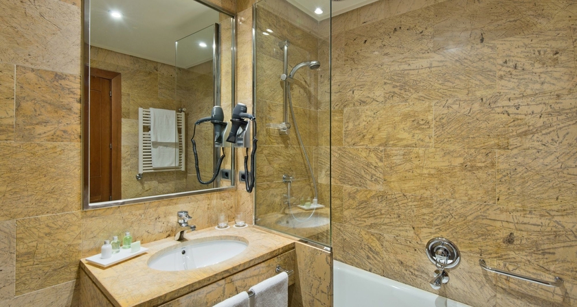 Imagen de la habitación del Hotel NH Collection Vigo. Foto 6