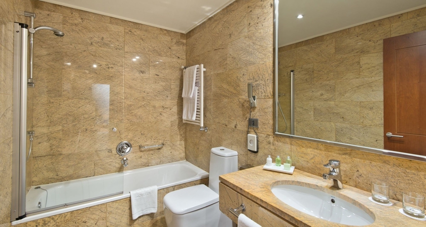 Imagen de la habitación del Hotel NH Collection Vigo. Foto 7