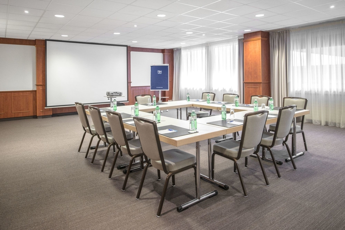 Imagen de los interiores del Hotel NH Fribourg. Foto 14