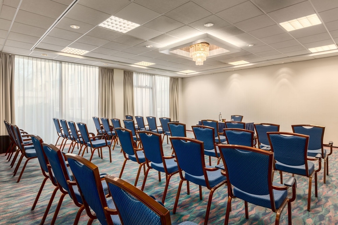 Imagen de los interiores del Hotel NH Geldrop. Foto 11