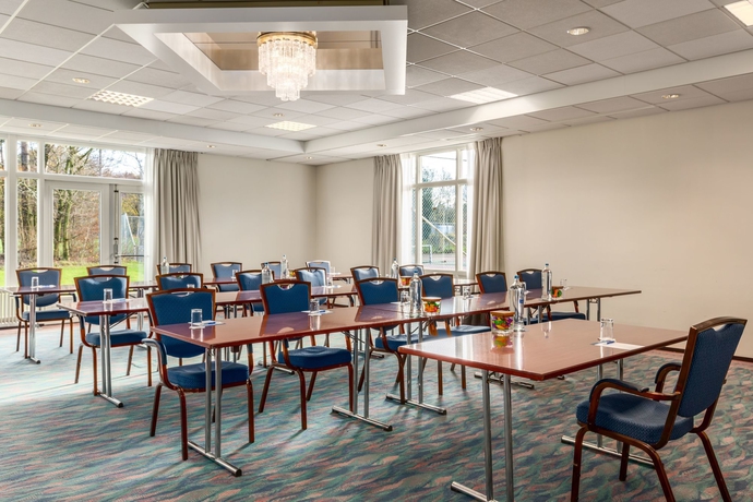 Imagen de los interiores del Hotel NH Geldrop. Foto 12