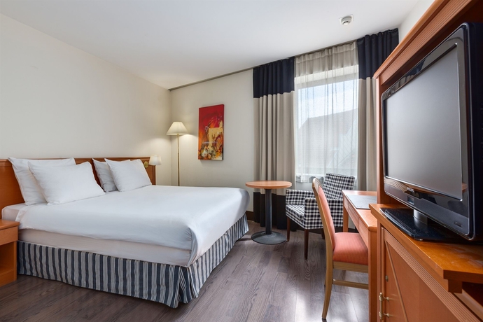 Imagen de la habitación del Hotel NH Gent Sint Pieters. Foto 7