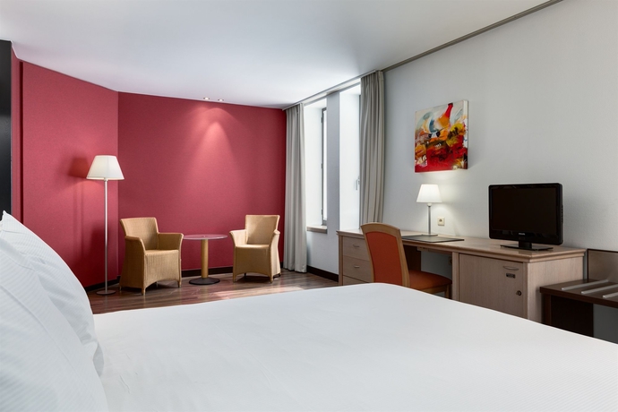Imagen de la habitación del Hotel NH Gent Sint Pieters. Foto 9