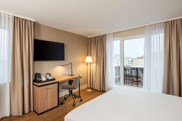 Imagen de la habitación del Hotel NH Hannover. Foto 13