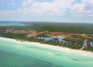 Imagen de los exteriores del Hotel NH Krystal Laguna Villas & Resort All Inclusive. Foto 8