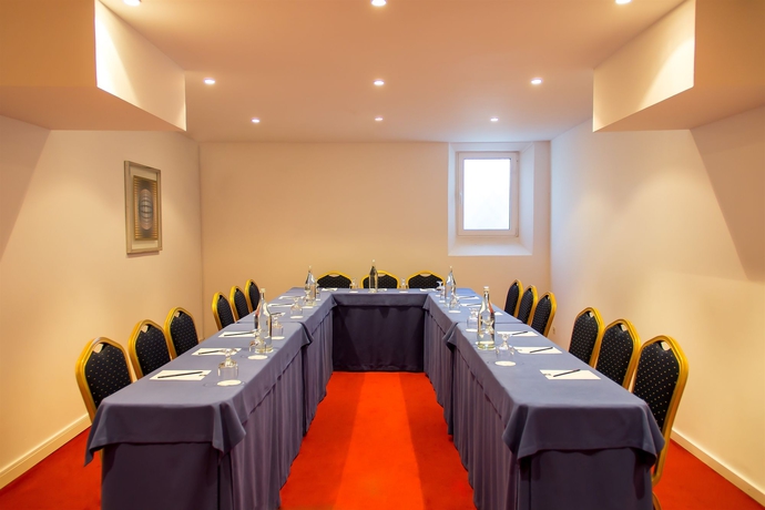 Imagen de los interiores del Hotel NH Lagos Algarve Resort. Foto 12