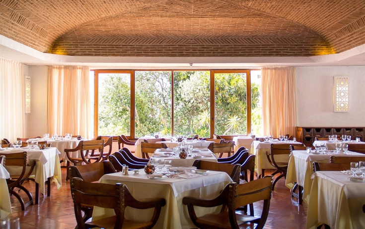 Imagen del bar/restaurante del Hotel NH Lagos Algarve Resort. Foto 1