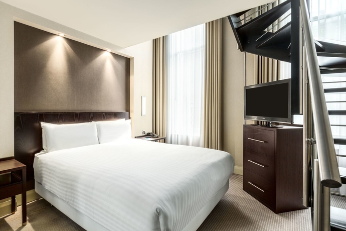 Imagen de la habitación del Hotel NH London Kensington. Foto 4