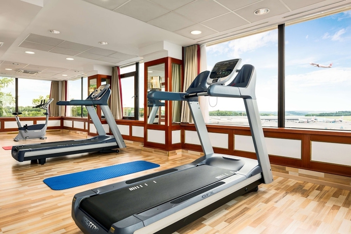 Imagen de los interiores del Hotel NH Luxembourg Airport. Foto 19
