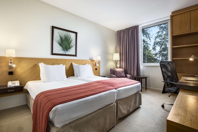 Imagen de la habitación del Hotel NH Luxembourg Airport. Foto 14