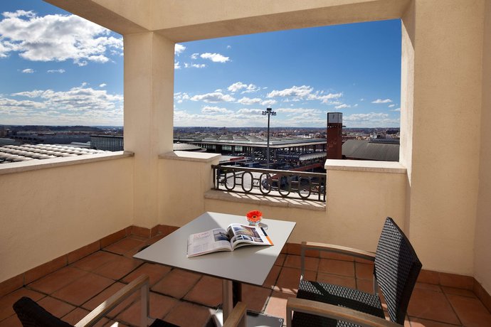 Imagen de la habitación del Hotel NH Madrid Atocha. Foto 12