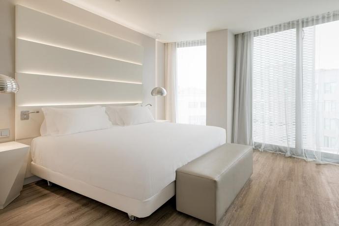 Imagen de la habitación del Hotel NH Malaga. Foto 6
