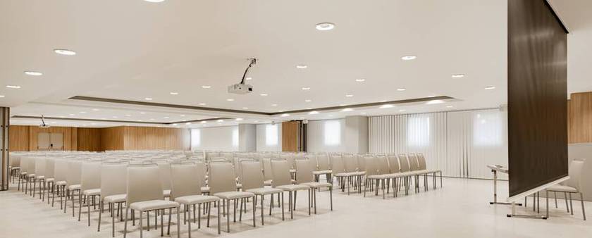 Imagen de los interiores del Hotel NH Malaga. Foto 16