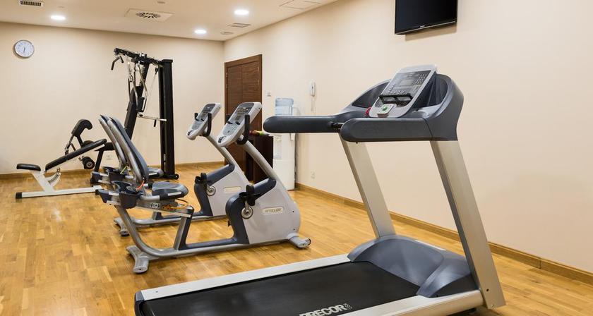 Imagen de los interiores del Hotel NH Marbella. Foto 16