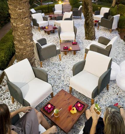 Imagen del bar/restaurante del Hotel NH Marbella. Foto 7