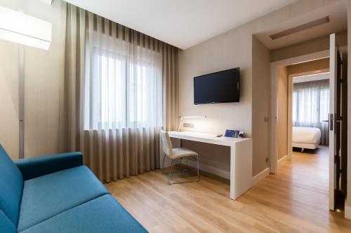 Imagen de la habitación del Hotel NH Oviedo Principado. Foto 7