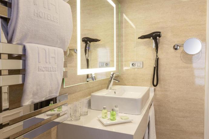 Imagen de la habitación del Hotel NH Oviedo Principado. Foto 2