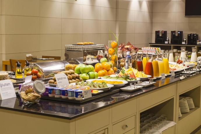 Imagen de los interiores del Hotel NH Oviedo Principado. Foto 15
