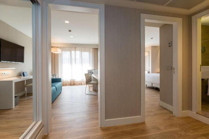 Imagen de la habitación del Hotel NH Oviedo Principado. Foto 10