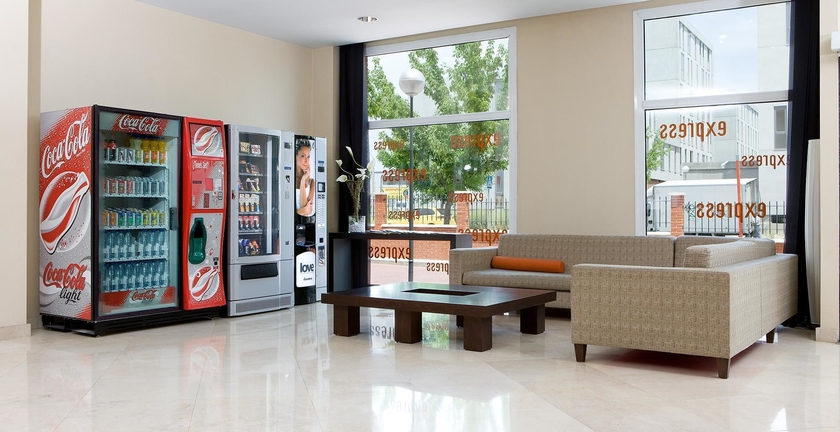 Imagen de los interiores del Hotel NH Parla. Foto 14