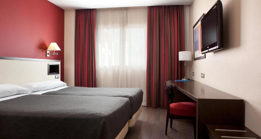 Imagen de la habitación del Hotel NH Parla. Foto 6