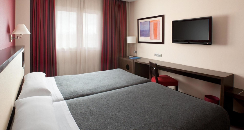 Imagen de la habitación del Hotel NH Parla. Foto 7