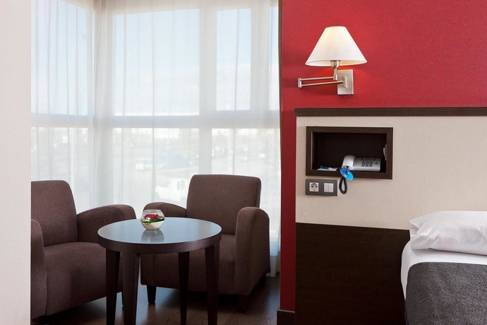 Imagen de la habitación del Hotel NH Parla. Foto 8