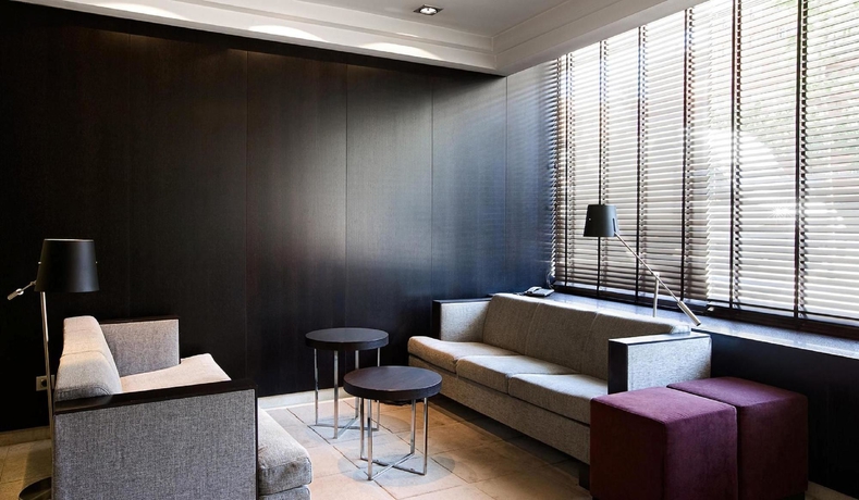 Imagen de los interiores del Hotel NH Pirineos. Foto 12