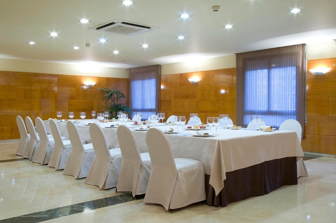 Imagen de los interiores del Hotel NH Pirineos. Foto 14